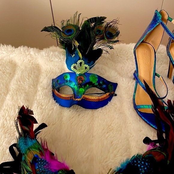 Peacock costume and brand new shoes - Picture 4 of 10